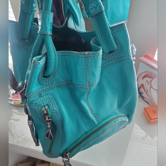 BCBGMaxAzria Vibrant Blue Shoulder Bag - Picture 4 of 7